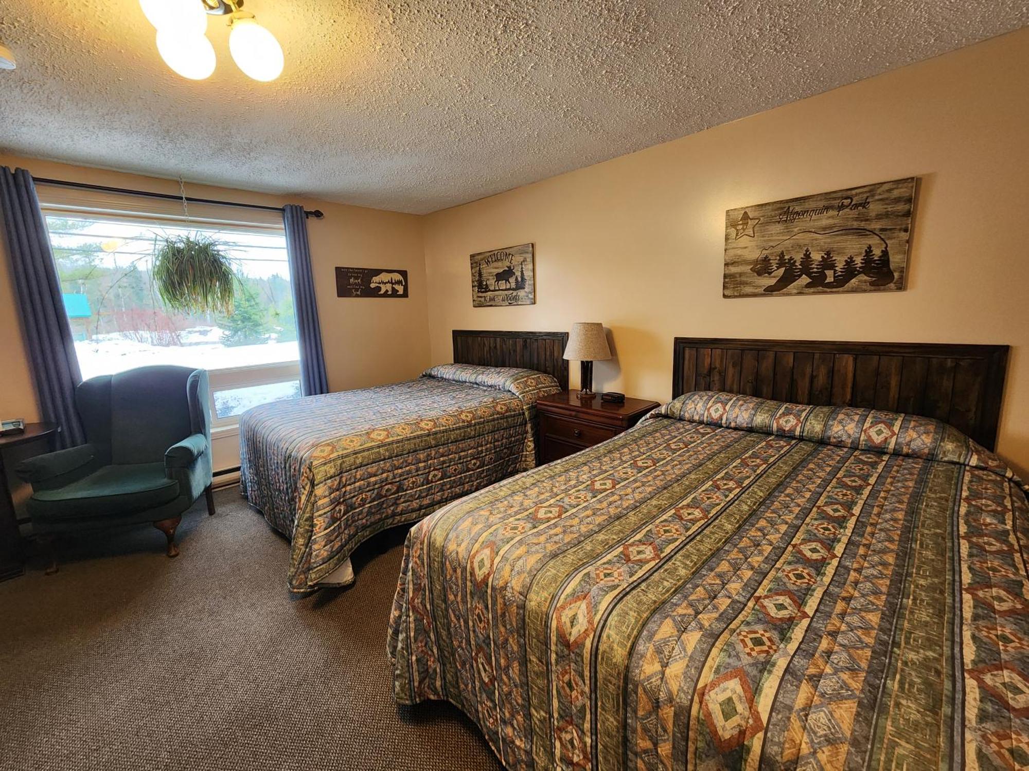 Dwight Village Motel Exterior photo
